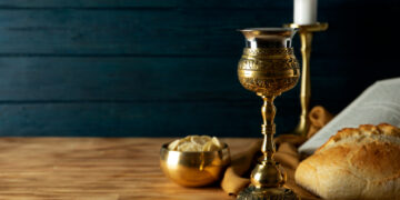 Ilustracja przedstawiająca siedem sakramentów świętych: Chrzest, Bierzmowanie, Eucharystia, Pokuta, Namaszczenie Chorych, Kapłaństwo i Małżeństwo.